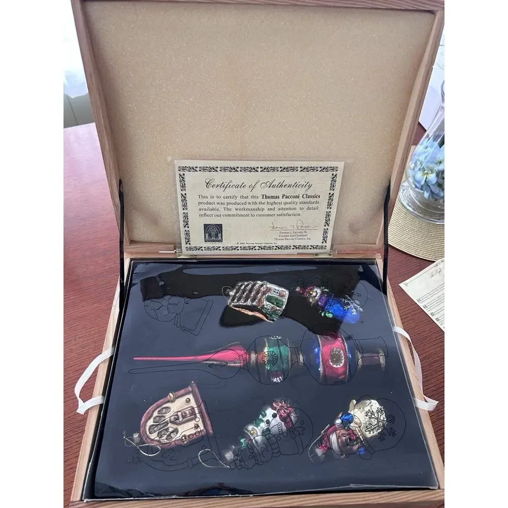 Vintage Thomas Pacconi Museum Series Glass 30 Ornaments Dome Wood Case 1 Missing